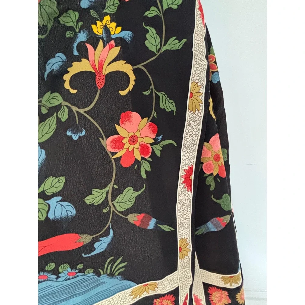 The Metropolitan Museum of Art Silk Scarf Black Floral Chinoiserie Made in Japan
